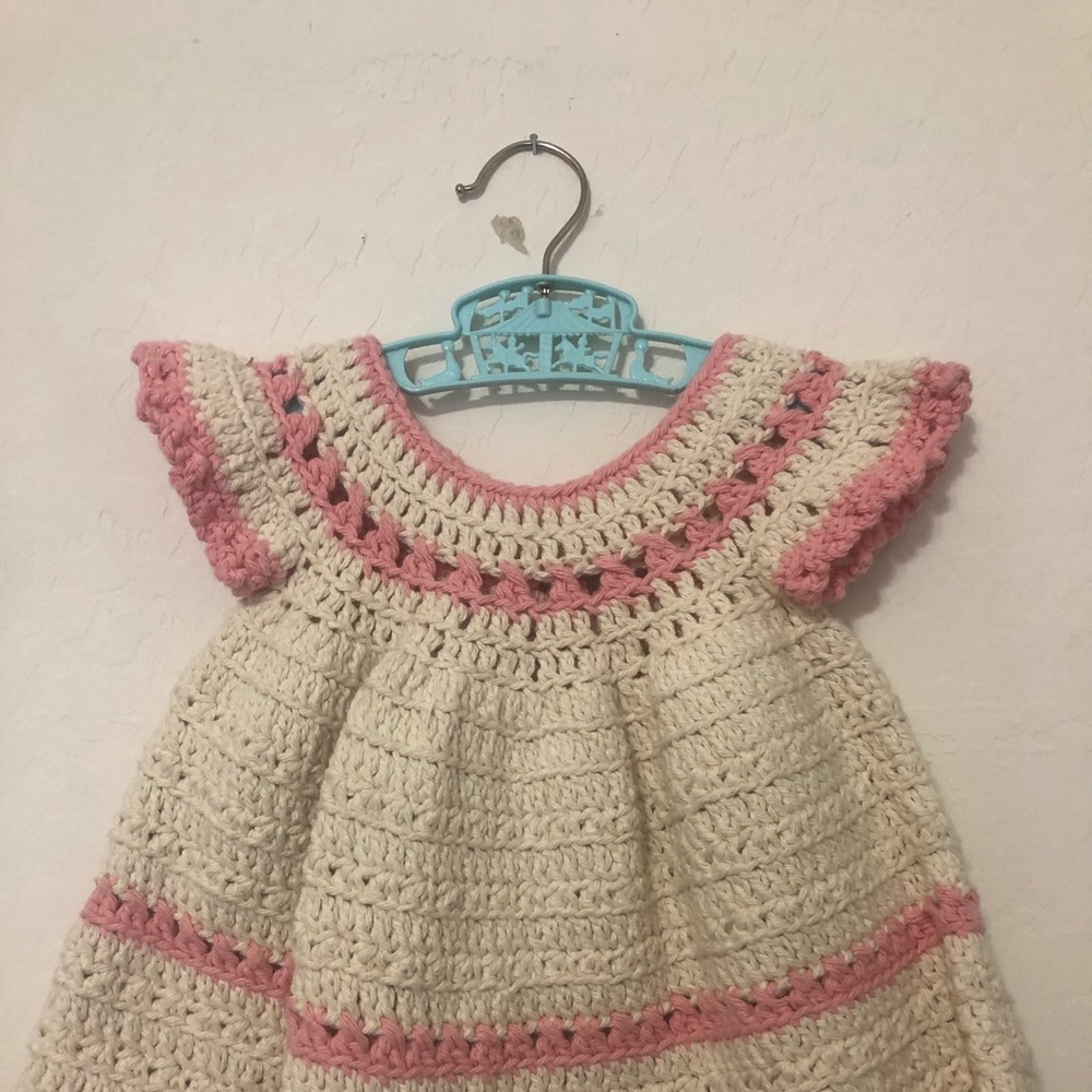 Crochet knit dress white and pink